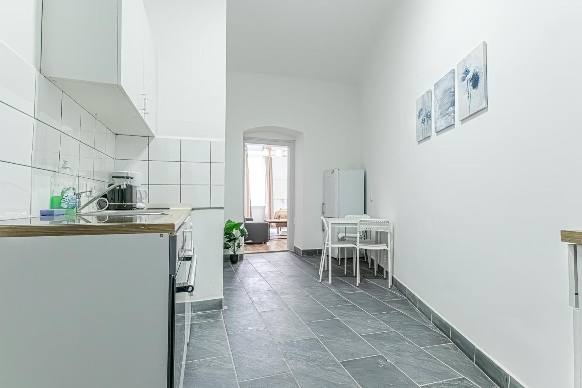 Lovely 1br In Prime Location Of Appartement *